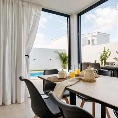 Villa Palmera1 *